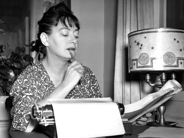Dorothy Parker: perdonen por el polvo
