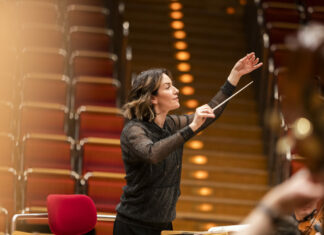 La batuta insumisa: Alondra de la Parra y la reescritura del poder orquestal